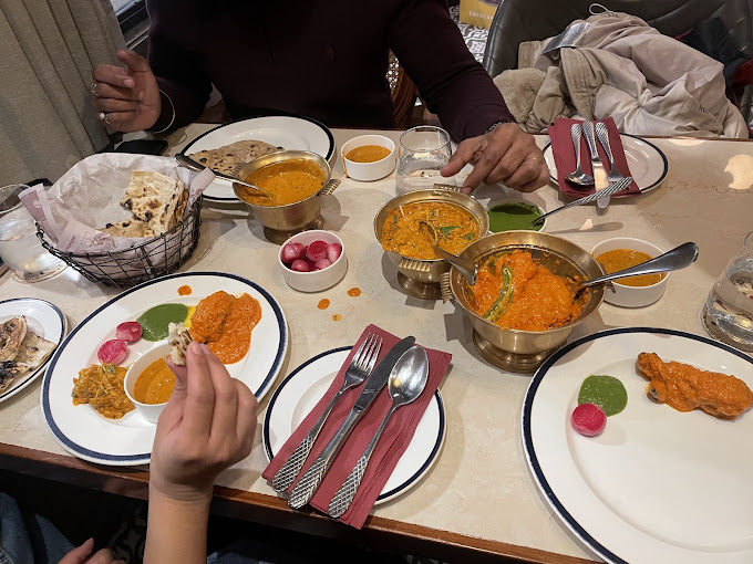 Daryaganj Restaurant Noida