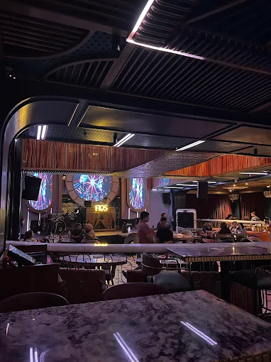 Flos Music Bar gallery image 2