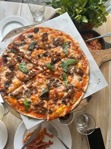 Olive Bar and Kitchen gallery image 6